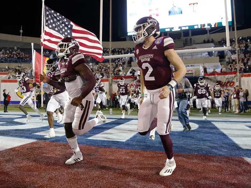 Mississippi State quarterback Will Rogers