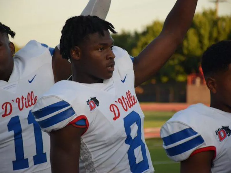 Duncanville High defensive end Colin Simmons