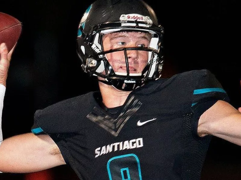 Santiago High School quarterback Blake Barnett