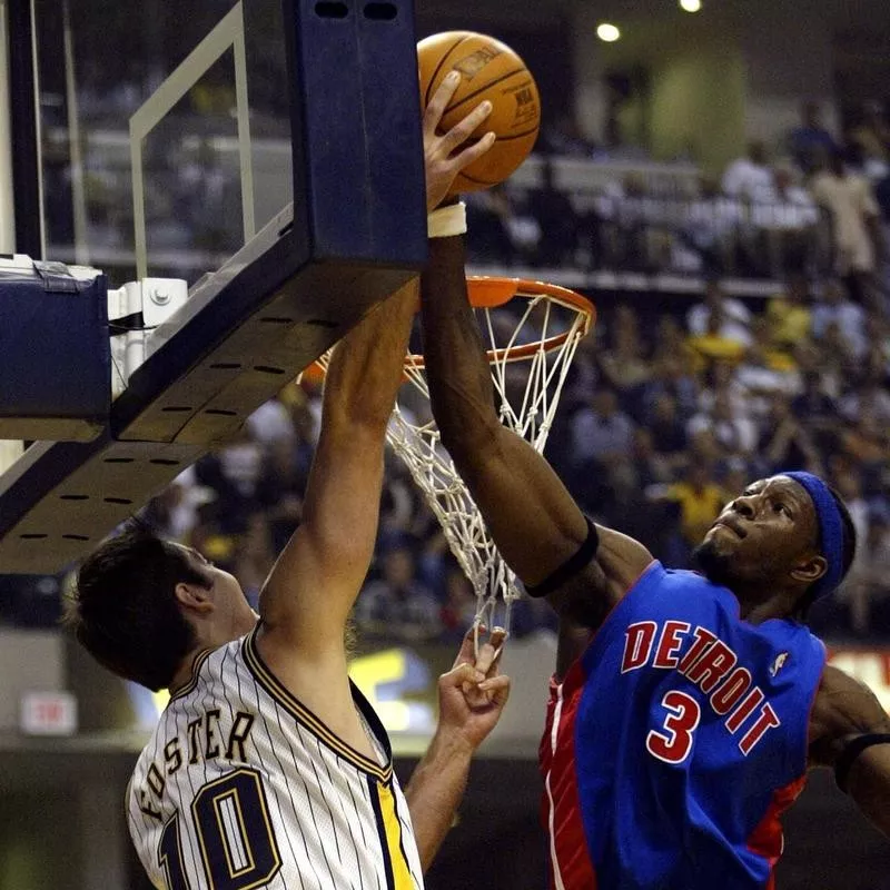 Ben Wallace Blocks Shot