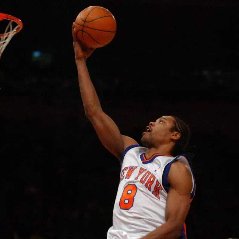 New York Knicks' Latrell Sprewell shoots