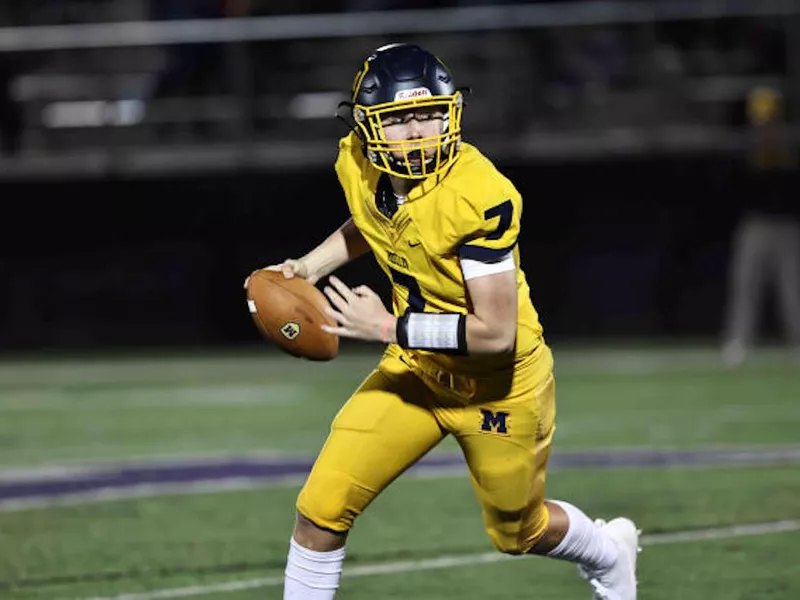 Archbishop Moeller quarterback Matt Ponatoski