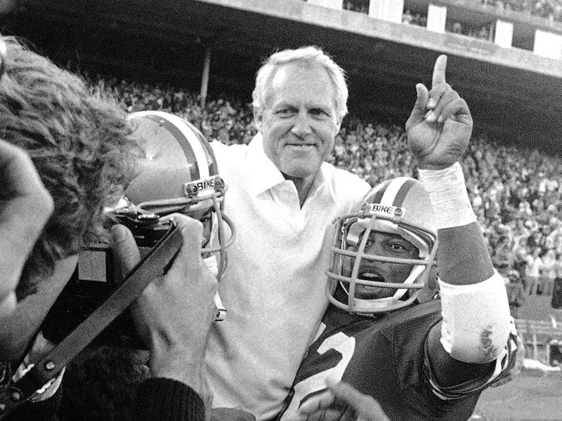 San Francisco 49ers coach Bill Walsh