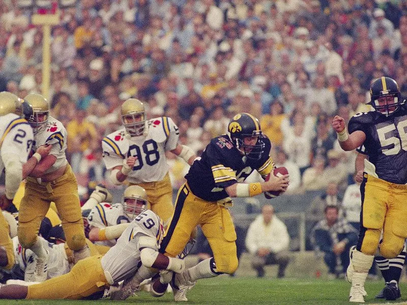 Iowa quarterback Chuck Long