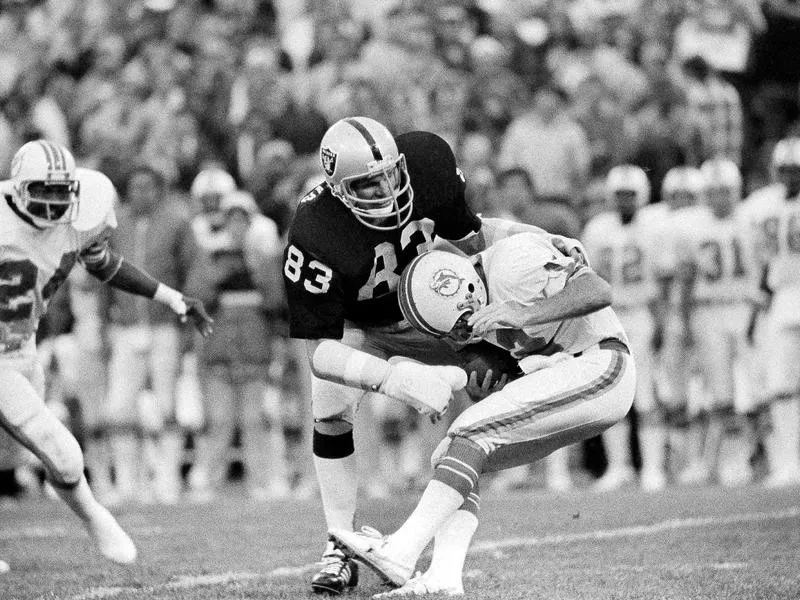 Ted Hendricks