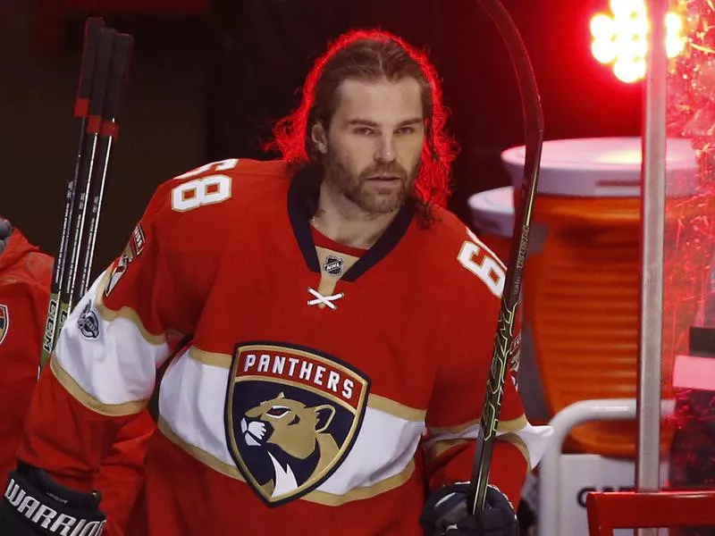 Jaromir Jagr walks out on the ice