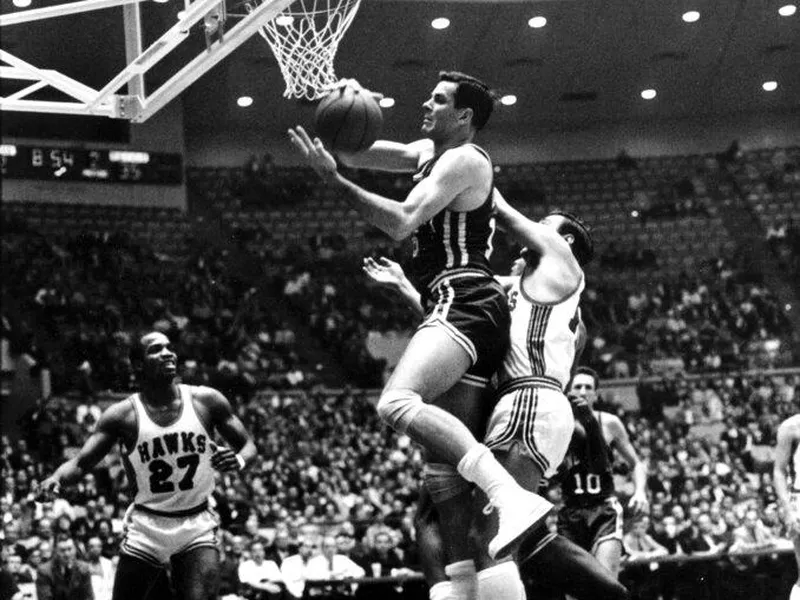 Cincinnati Royals forward Jerry Lucas