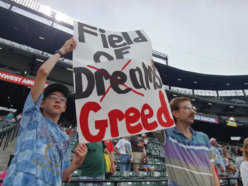 Fans at Camden Yards in 1994