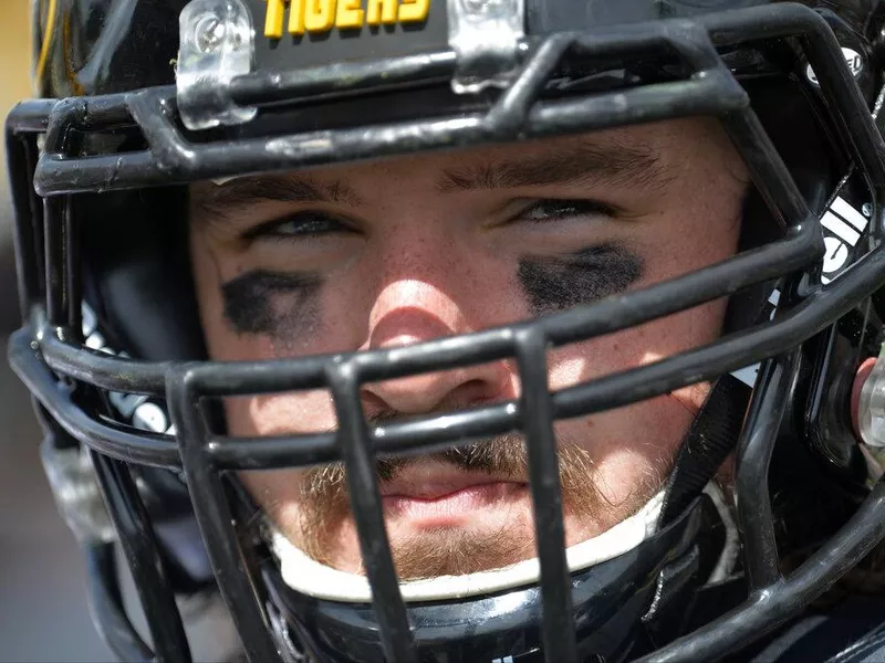 Missouri Tigers offensive lineman Connor McGovern