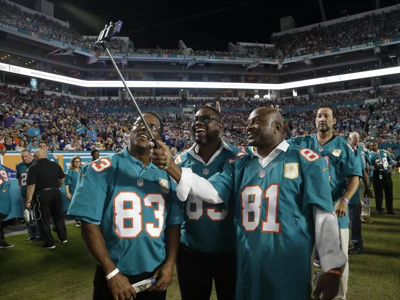 O.J. McDuffie, Mark Clayton, and Mark Duper take a selfie