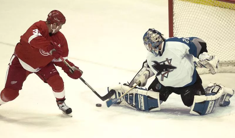 San Jose Sharks goalie Evgeni Nabokov