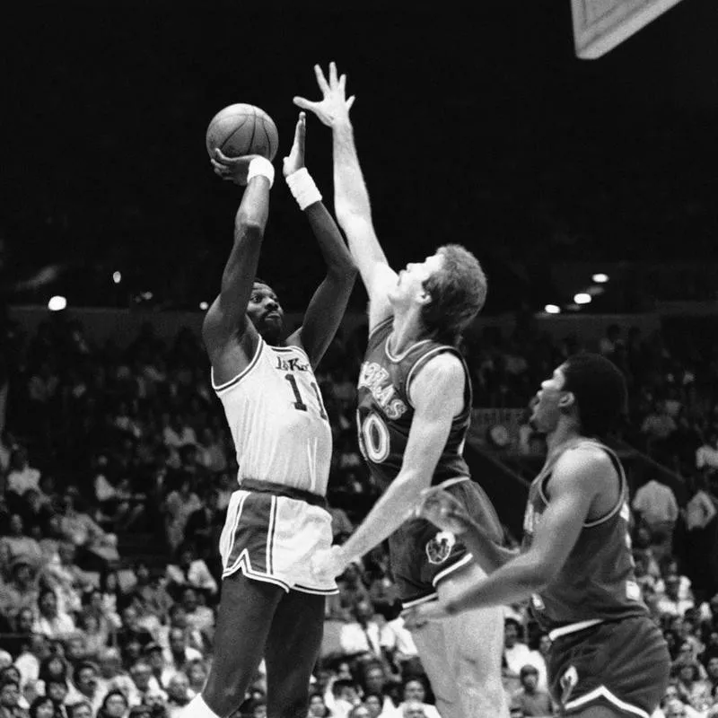 Bob McAdoo lines up shot