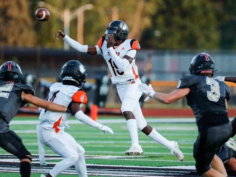 Belleville High quarterback Bryce Underwood