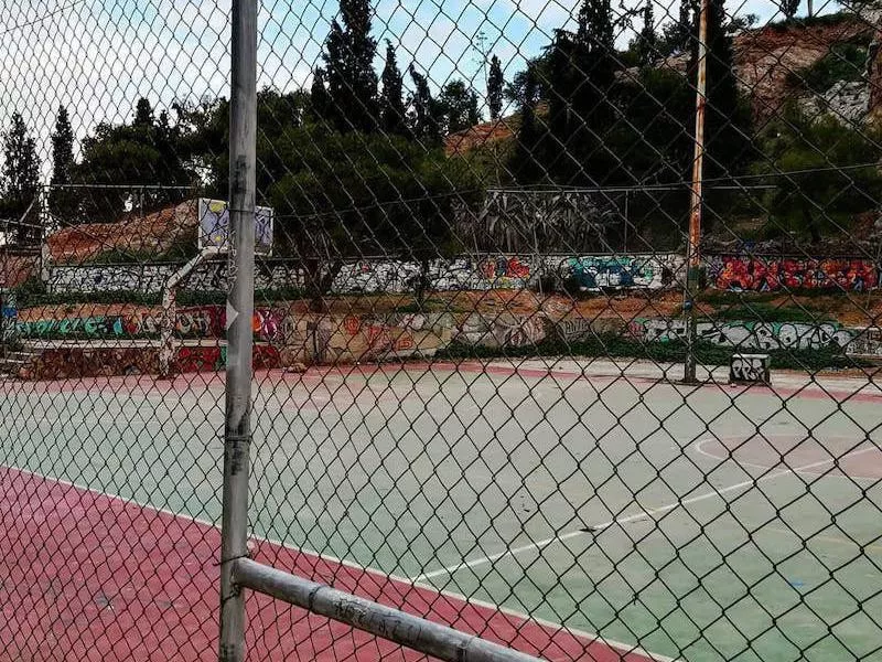 Strefi Hill Court