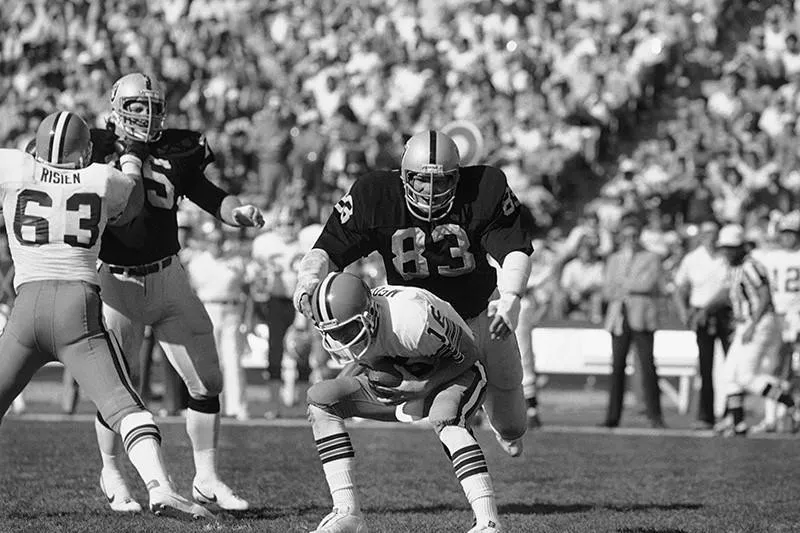 Ted Hendricks