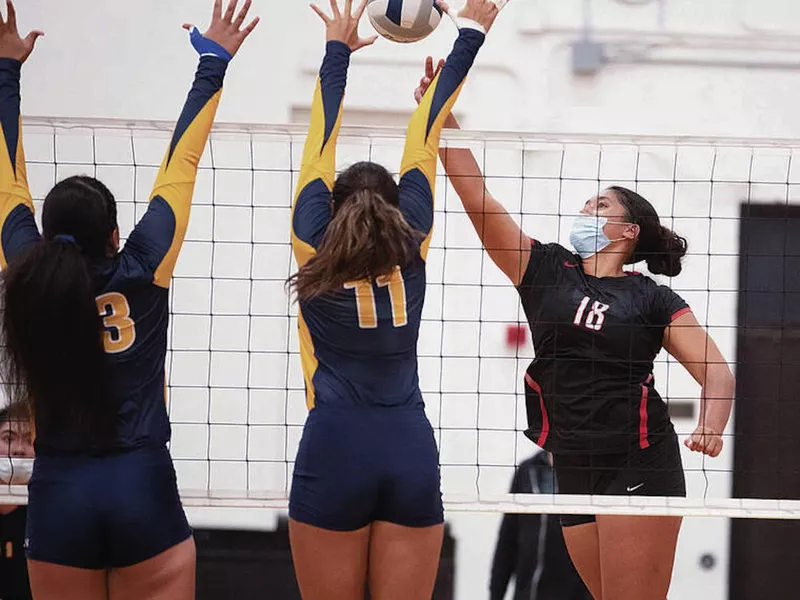 'Iolani School's Senna Roberts-Navarro