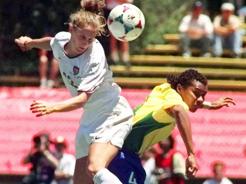 USWNT midfielder Kristine Lilly