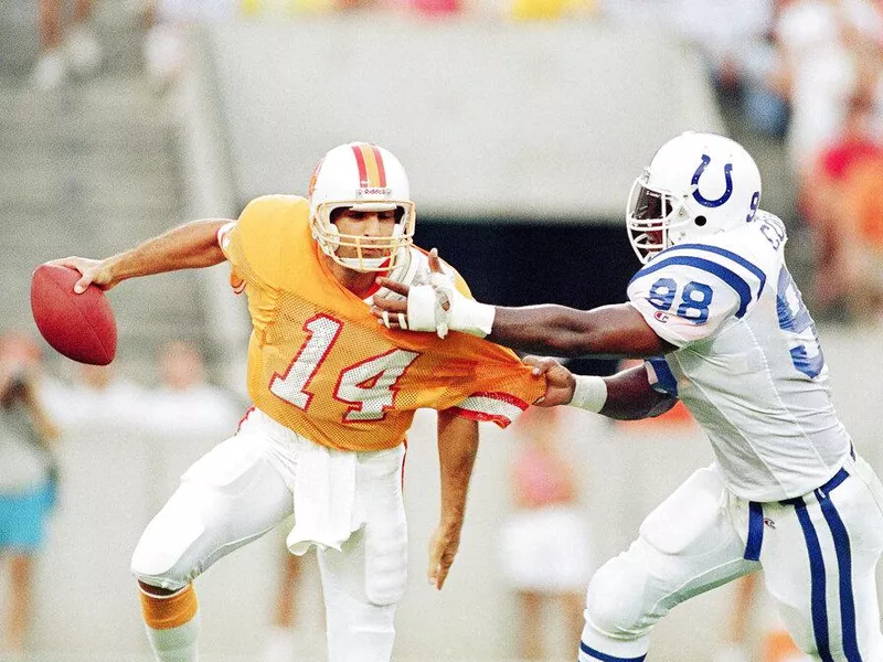 Vinny Testaverde, Johnnie Cooks