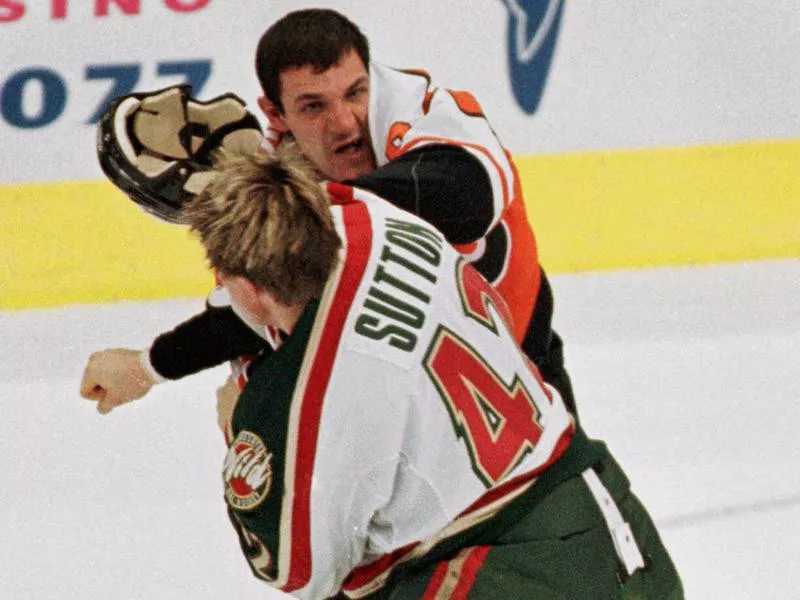 Philadelphia Flyers left wing Gino Odjick