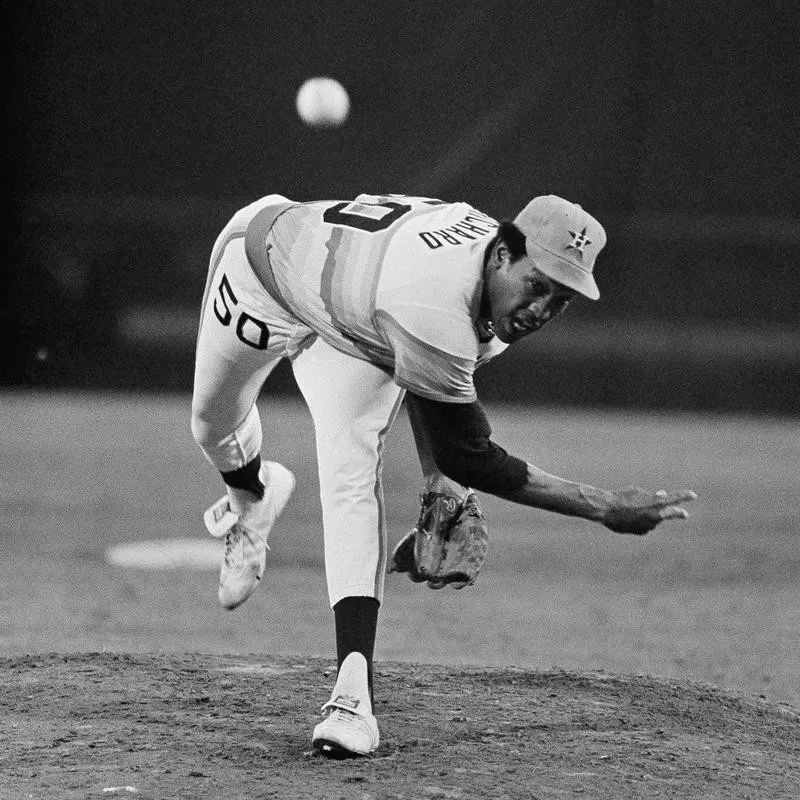 Houston Astros J. R. Richard throwing