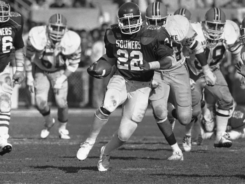 Oklahoma Sooners tailback Marcus Dupree runs