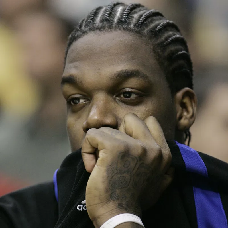Eddy Curry looks on
