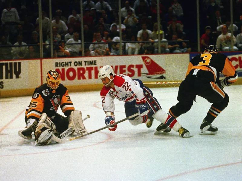 The Washington Capitals Dino Ciccarelli tripped