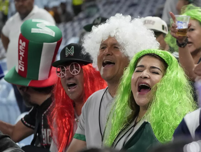 Mexico baseball fans cheering during a 2023 Caribbean Series game