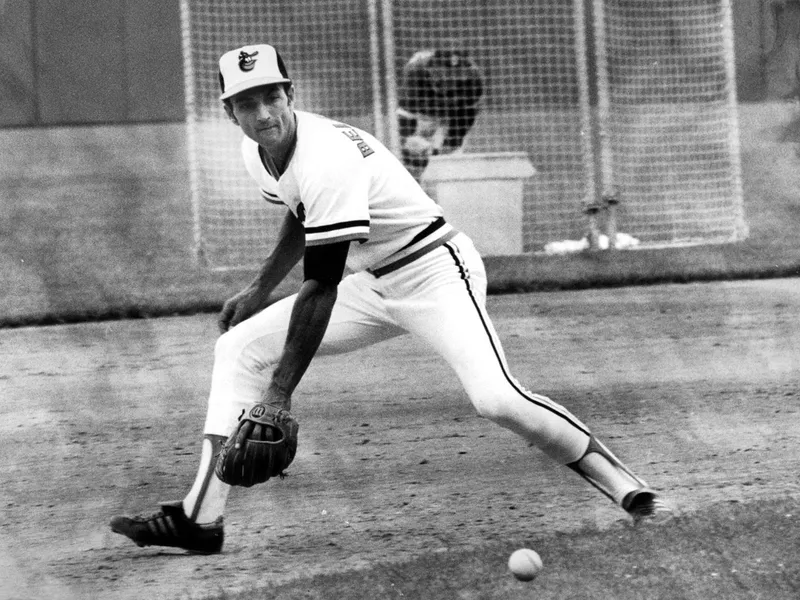 Mark Belanger taking ground balls