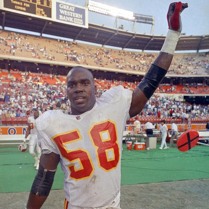 Derrick thomas raising arm