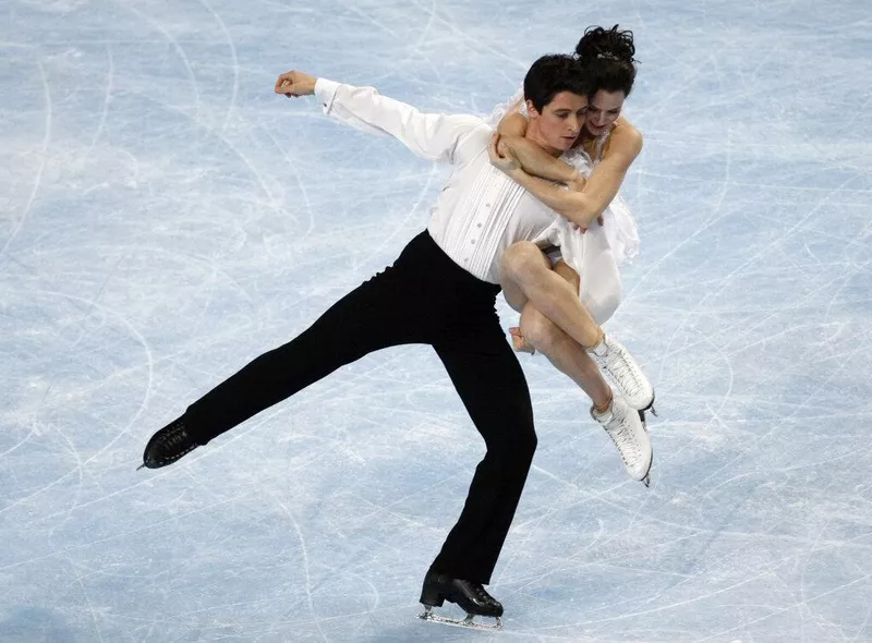 Scott Moir skates with Tessa Virtue