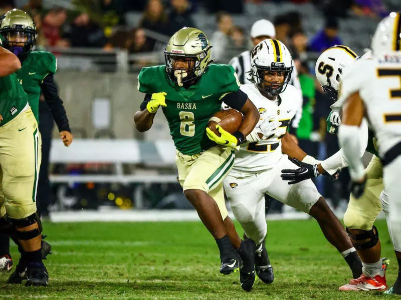 Basha running back Deshaun Buchanan