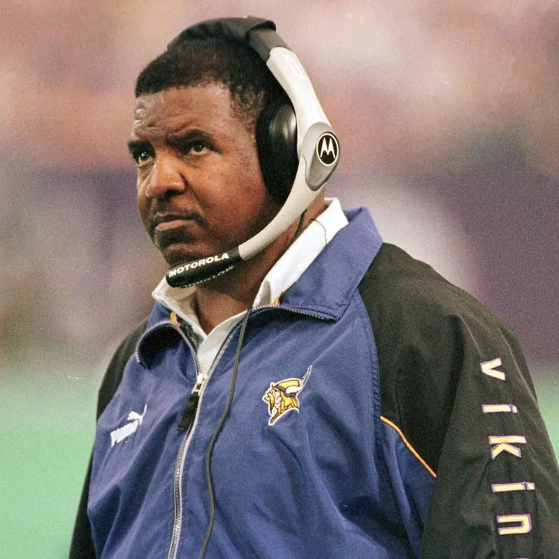 Minnesota Vikings head coach Dennis Green