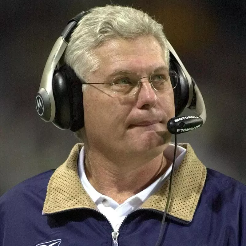 St. Louis Rams coach Mike Martz watches