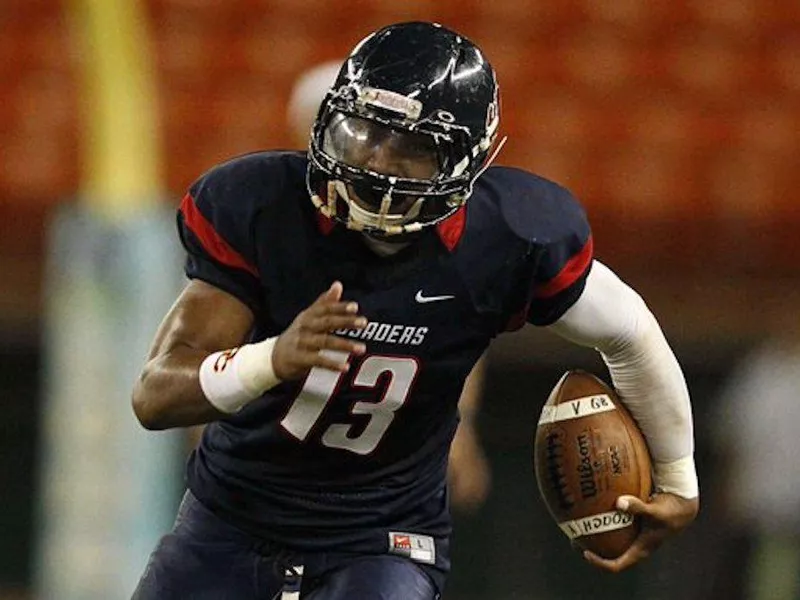 Saint Louis School quarterback Tua Tagovailoa