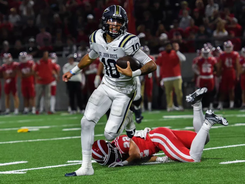 St. John Bosco quarterback Pierce Clarkson