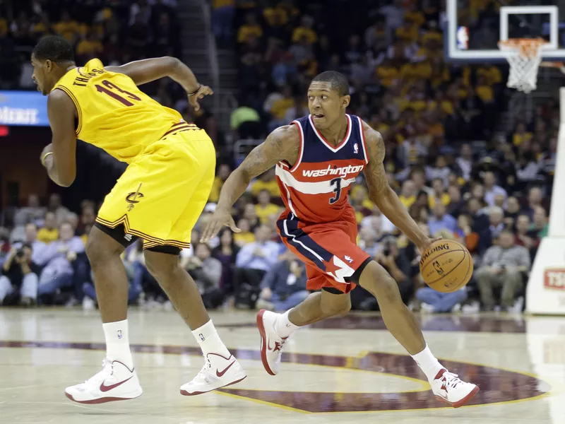 Washington Wizards' Bradley Beal wheels past Tristan Thompson