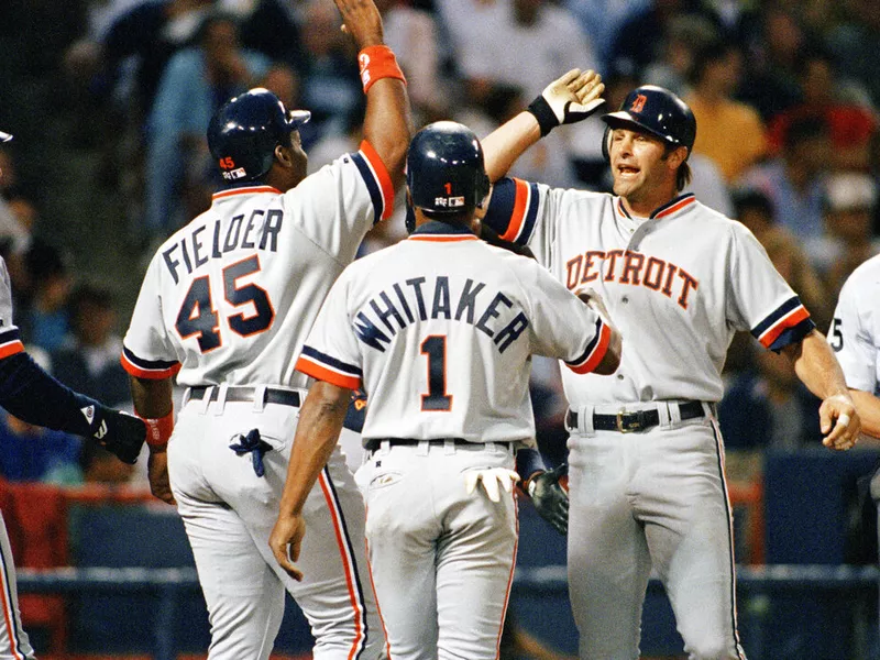 Kirk Gibson celebrates with Cecil Fielder and Lou Whitaker