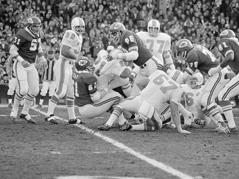 Buck Buchanan stopping an opposing Dolphins player