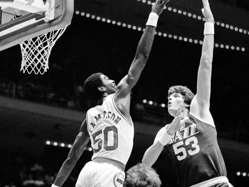 Mark Eaton was a tall NBA player