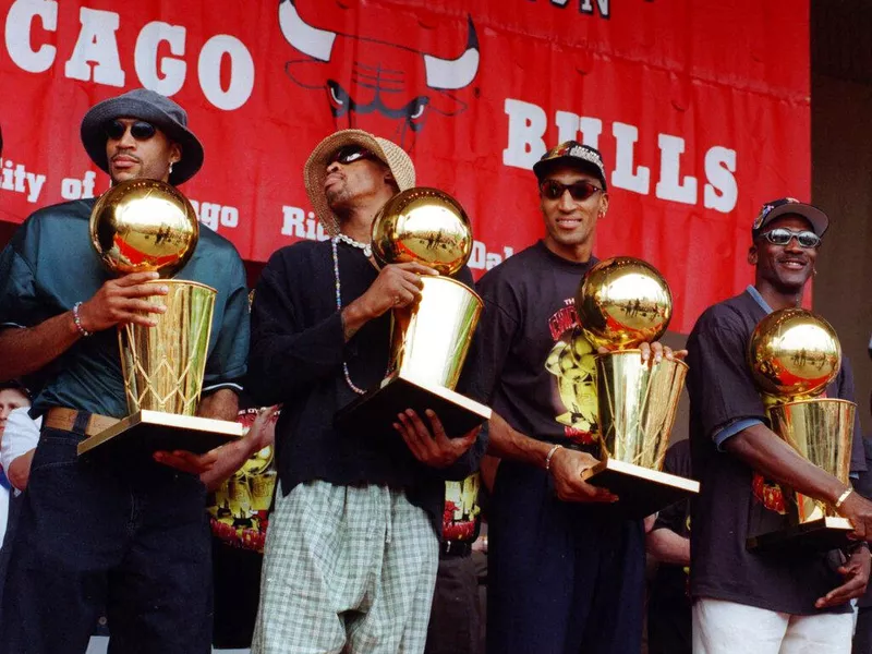 Ron Harper, Dennis Rodman, Scottie Pippen, Michael Jordan