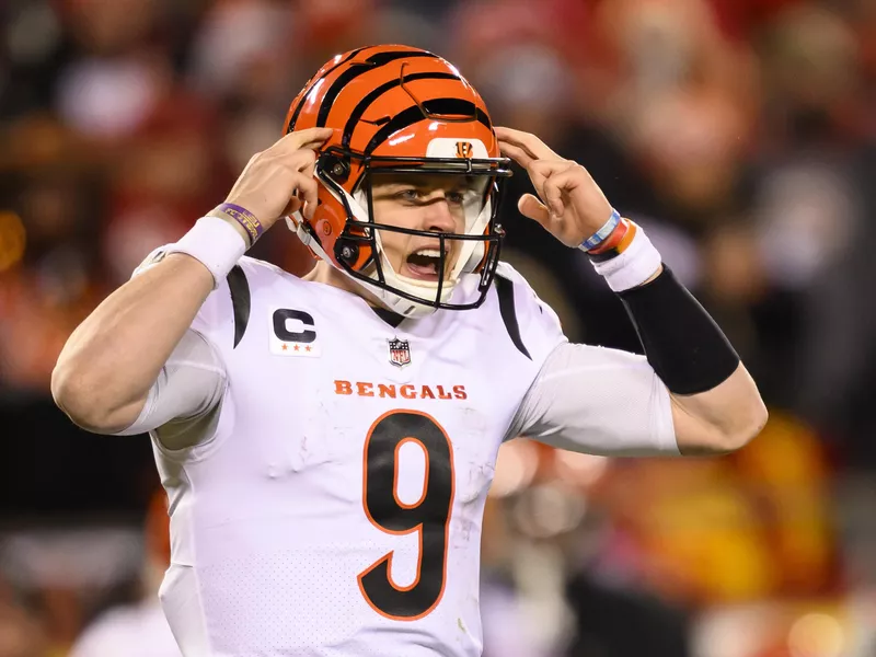 Cincinnati Bengals quarterback Joe Burrow calls directions