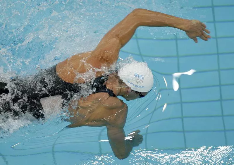 Alain Bernard swimming