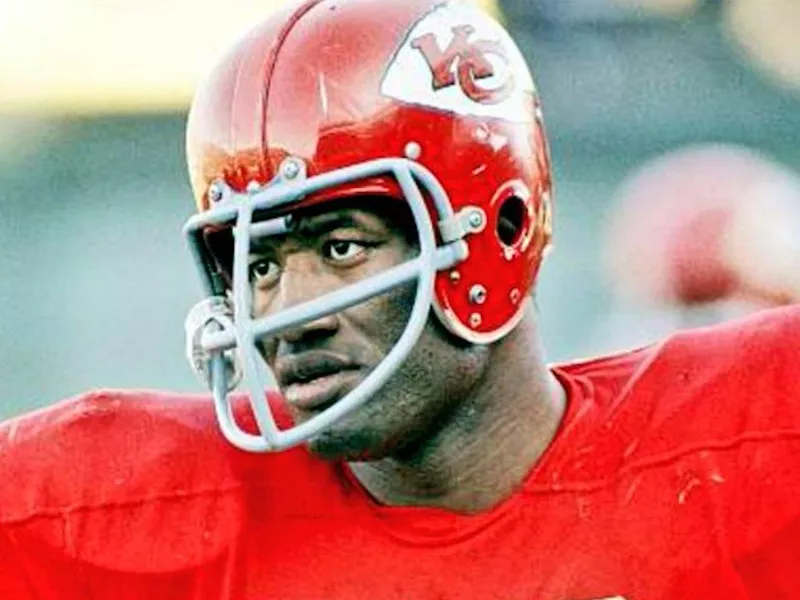 Kansas City Chiefs linebacker Bobby Bell