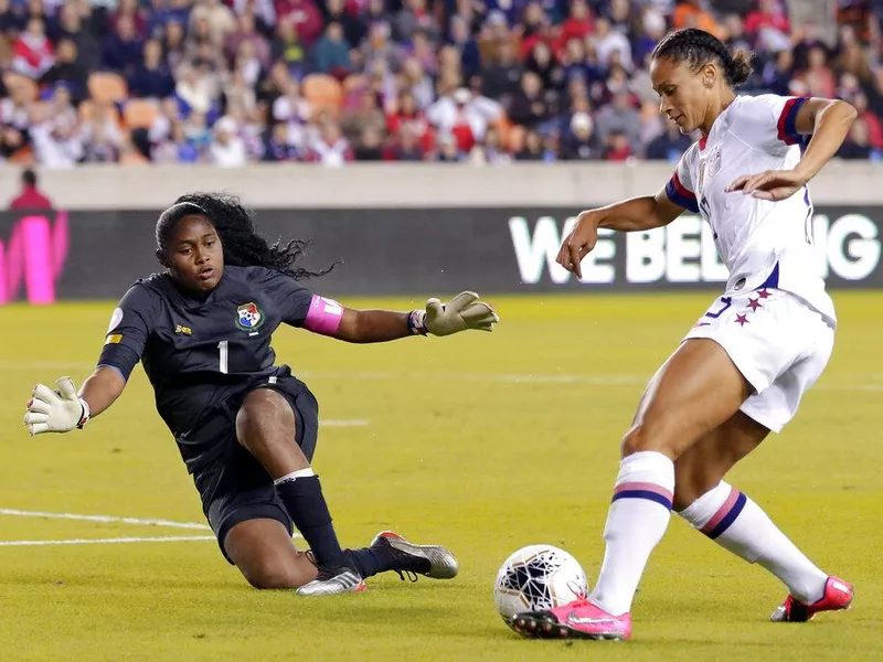 Panama goalkeeper Yenith Bailey