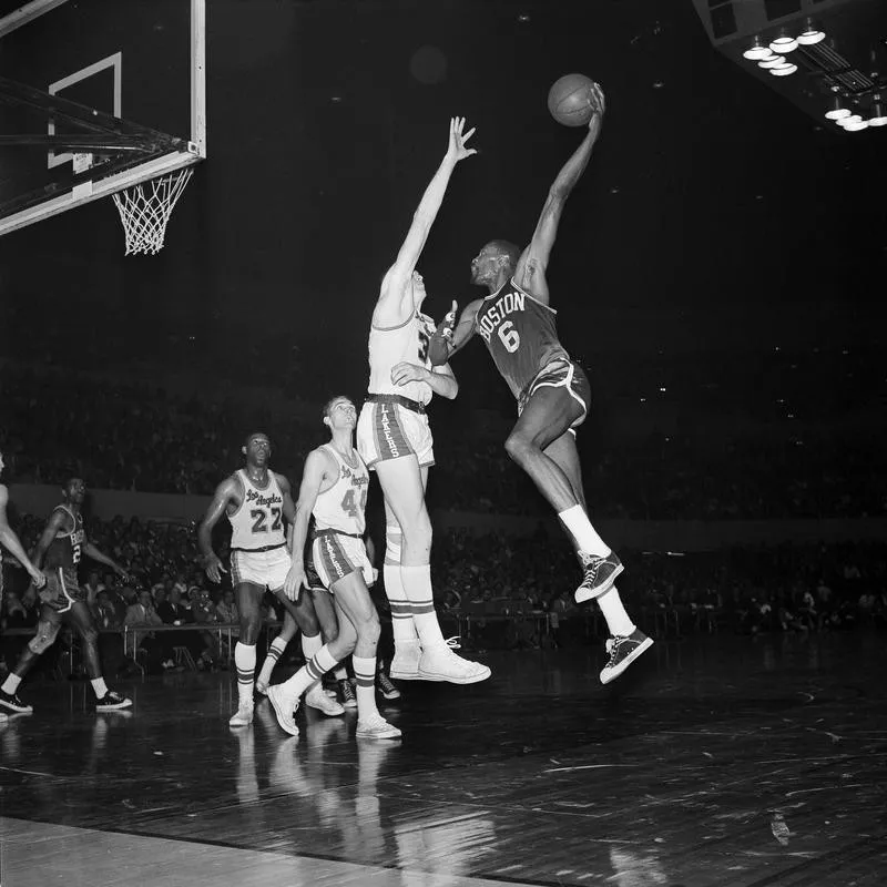 Bill Russell looks to loop hook