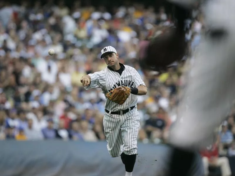 Ryan Braun making a fielding play