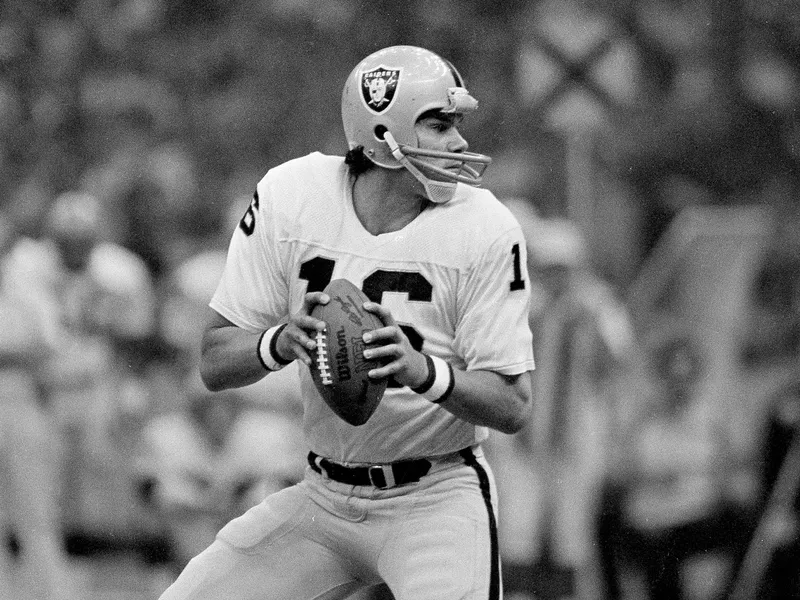 Jim Plunkett