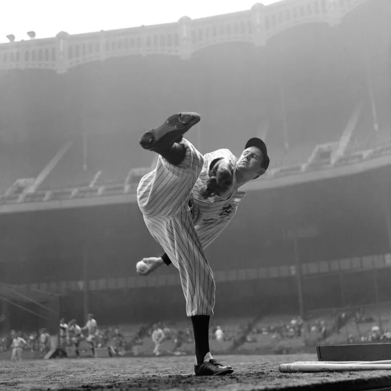 Yankees pitcher Lefty Gomez warming up