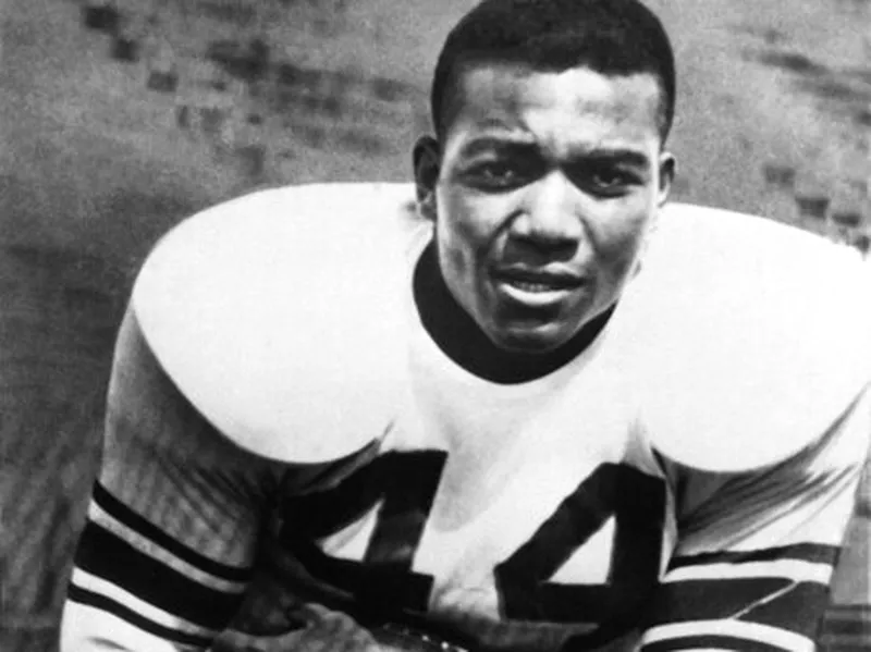 Syracuse running back Jim Brown